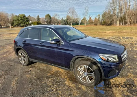 2017 Mercedes-Benz Glc 300 4Matic z USA, uszkodzony, nr VIN WDC0G4KB0HF170542